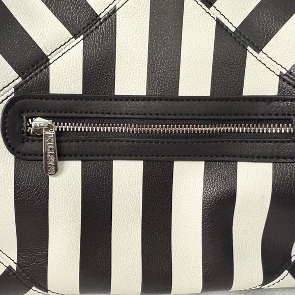 KILLSTAR | Never Trust the Living Cross-body Bag; Double Handle; Faux Leather - Picture 4 of 9